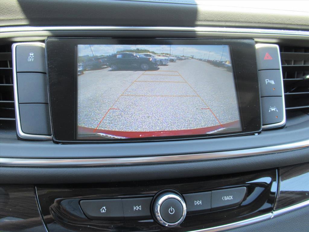 Used 2018 Buick Enclave Premium FWD image 27