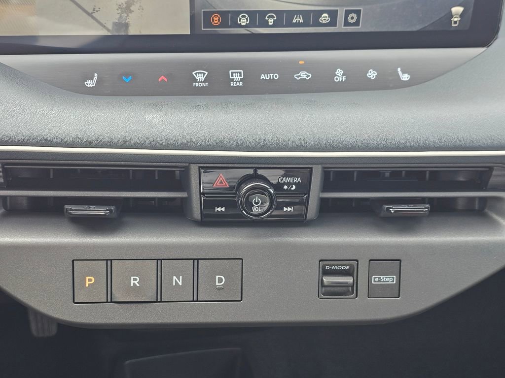 New 2026 Nissan Leaf Platinum+ FWD image 16