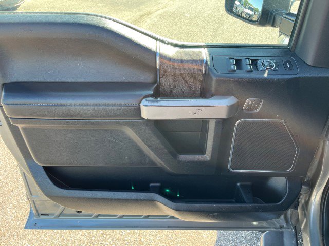 Used 2019 Ford F450 Lariat w/ Chrome Package image 12