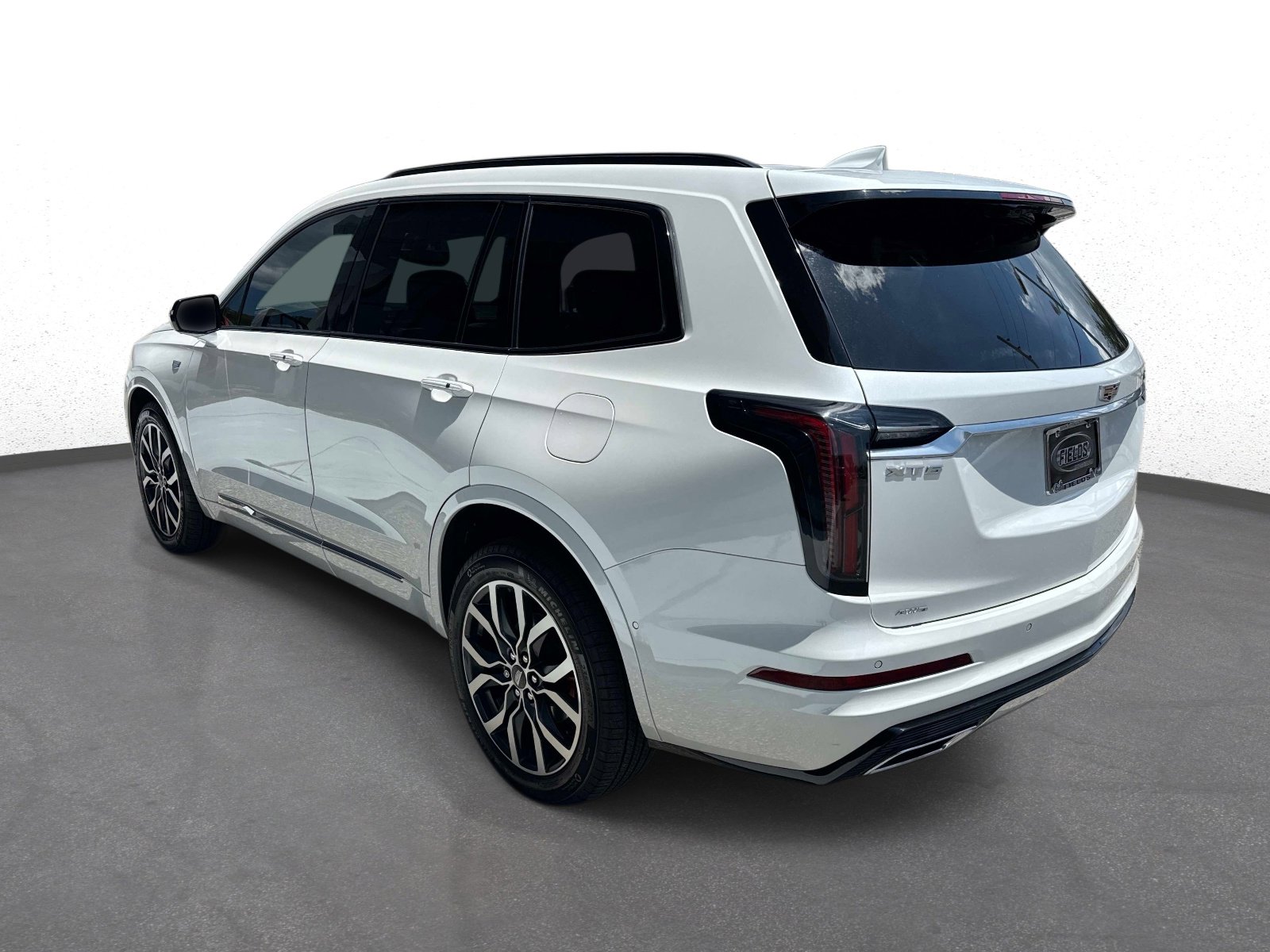 Used 2023 Cadillac XT6 Sport w/ Technology Package AWD/4WD image 5