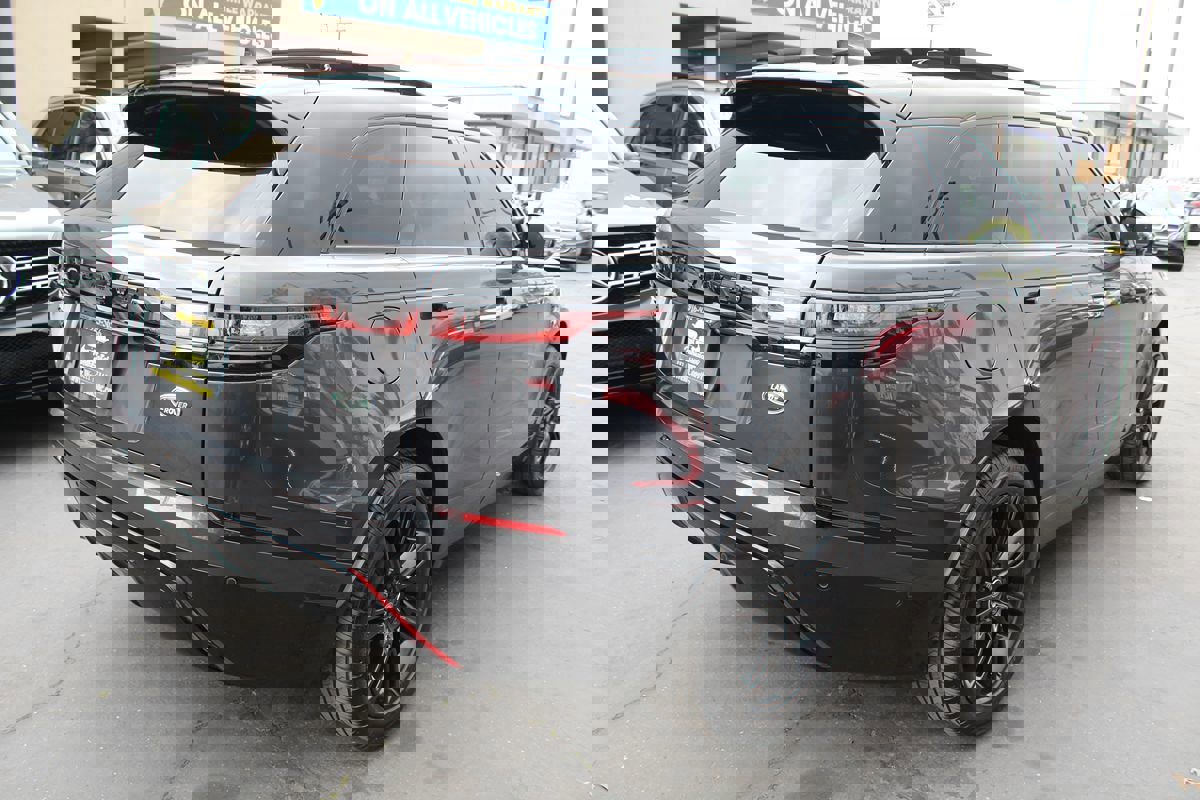 Used 2021 Land Rover Range Rover Velar R-Dynamic S image 7