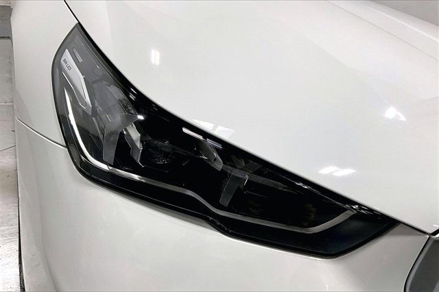 Used 2024 BMW 530i xDrive w/ Convenience Package image 30