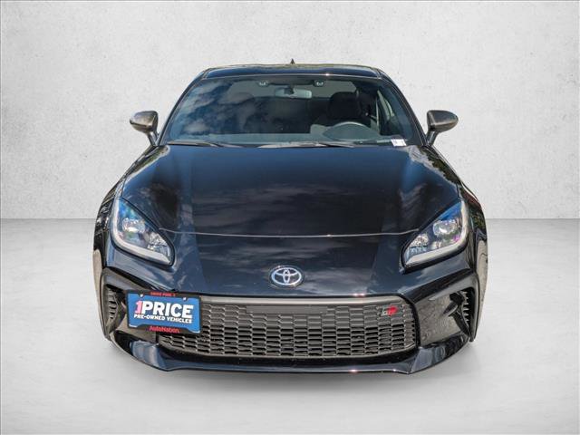 Used 2024 Toyota GR86 RWD image 2