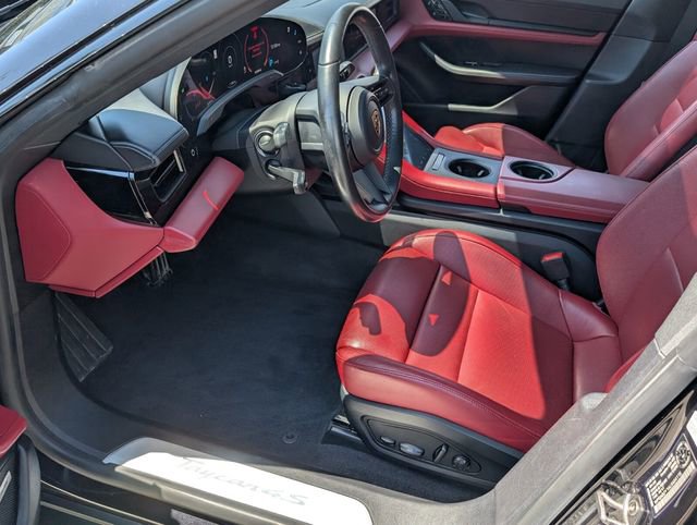 Used 2020 Porsche Taycan 4S w/ Premium Package image 9