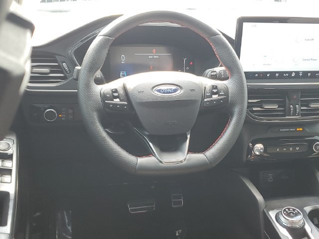 Used 2023 Ford Escape ST-Line w/ Tech Pack #1 AWD/4WD image 13