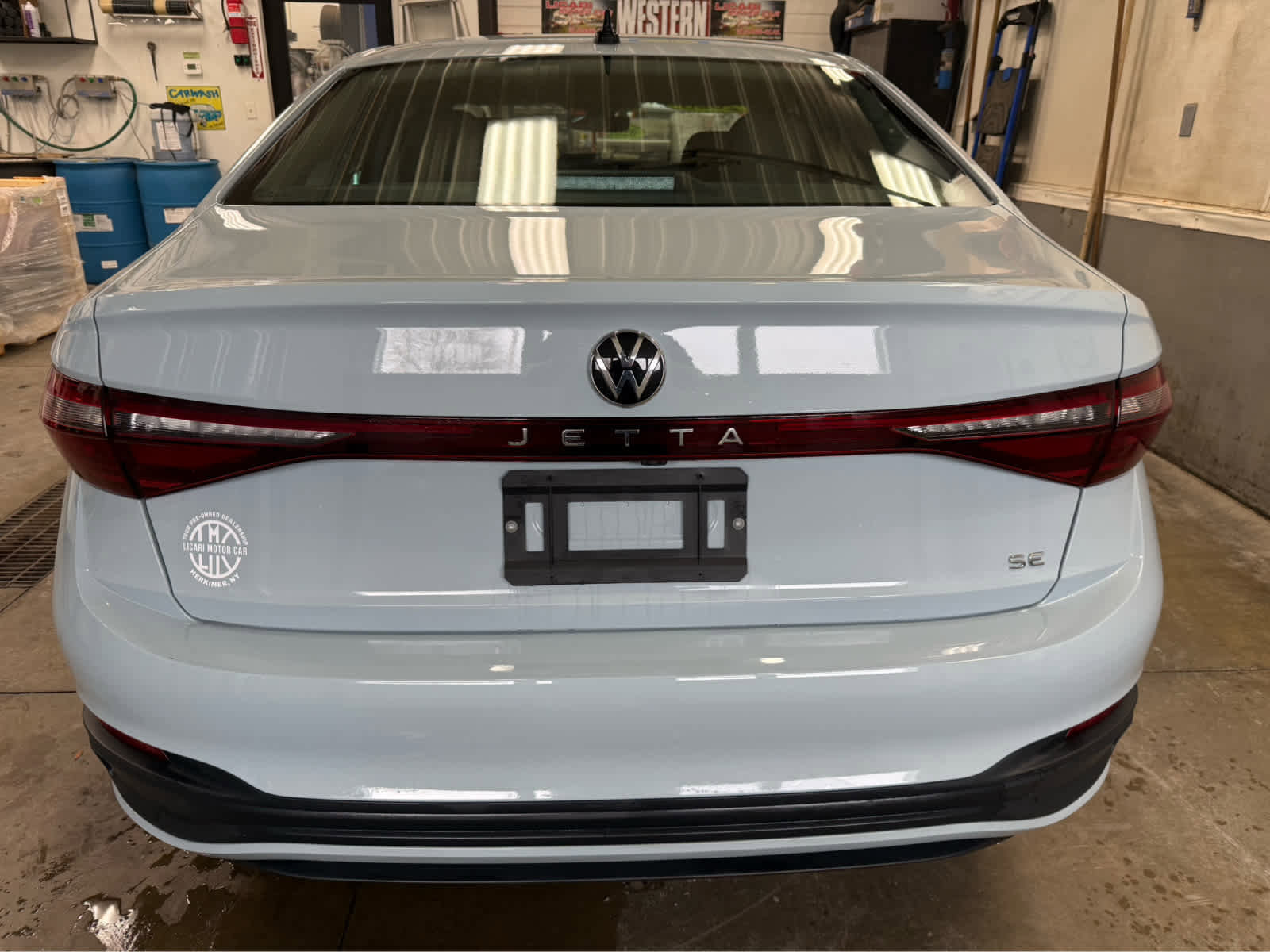 Used 2025 Volkswagen Jetta SE image 6