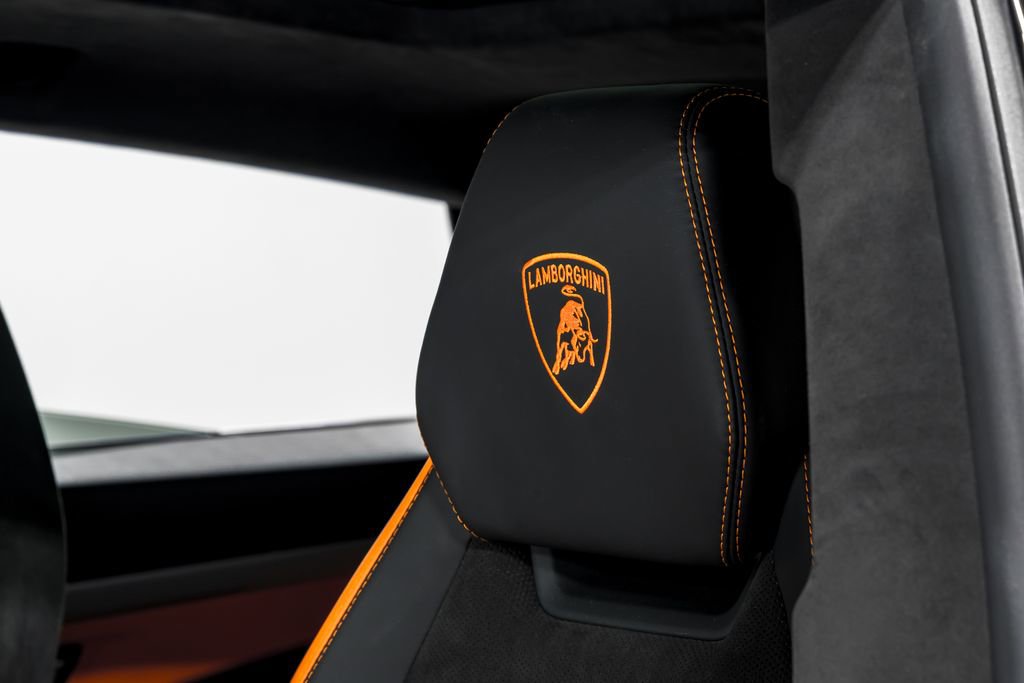 Used 2023 Lamborghini Urus S image 21