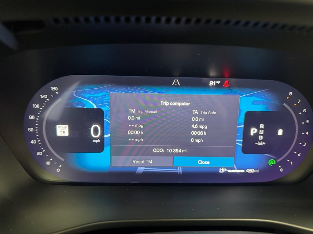 Certified 2026 Volvo XC40 B5 Plus AWD/4WD image 27