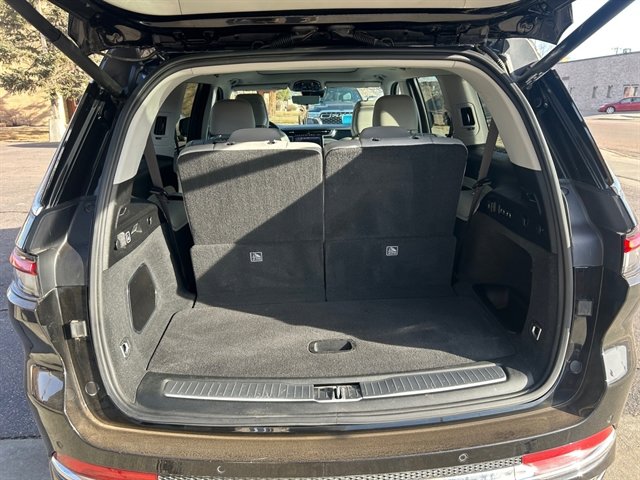 Used 2023 Jeep Grand Cherokee L Overland w/ Luxury Tech Group IV image 19