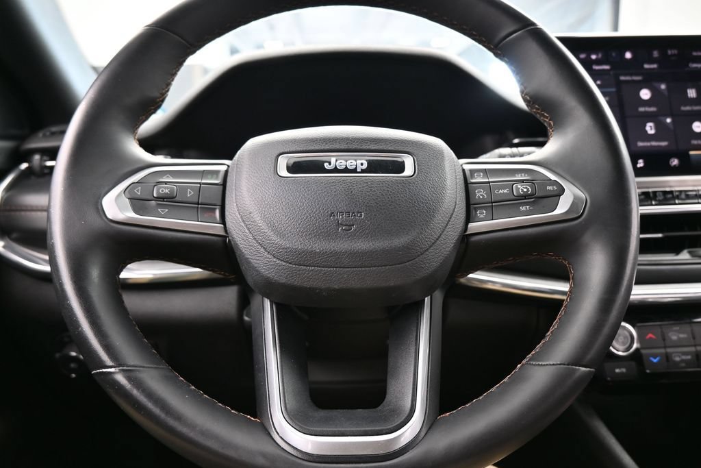 Used 2022 Jeep Compass Limited AWD/4WD image 23