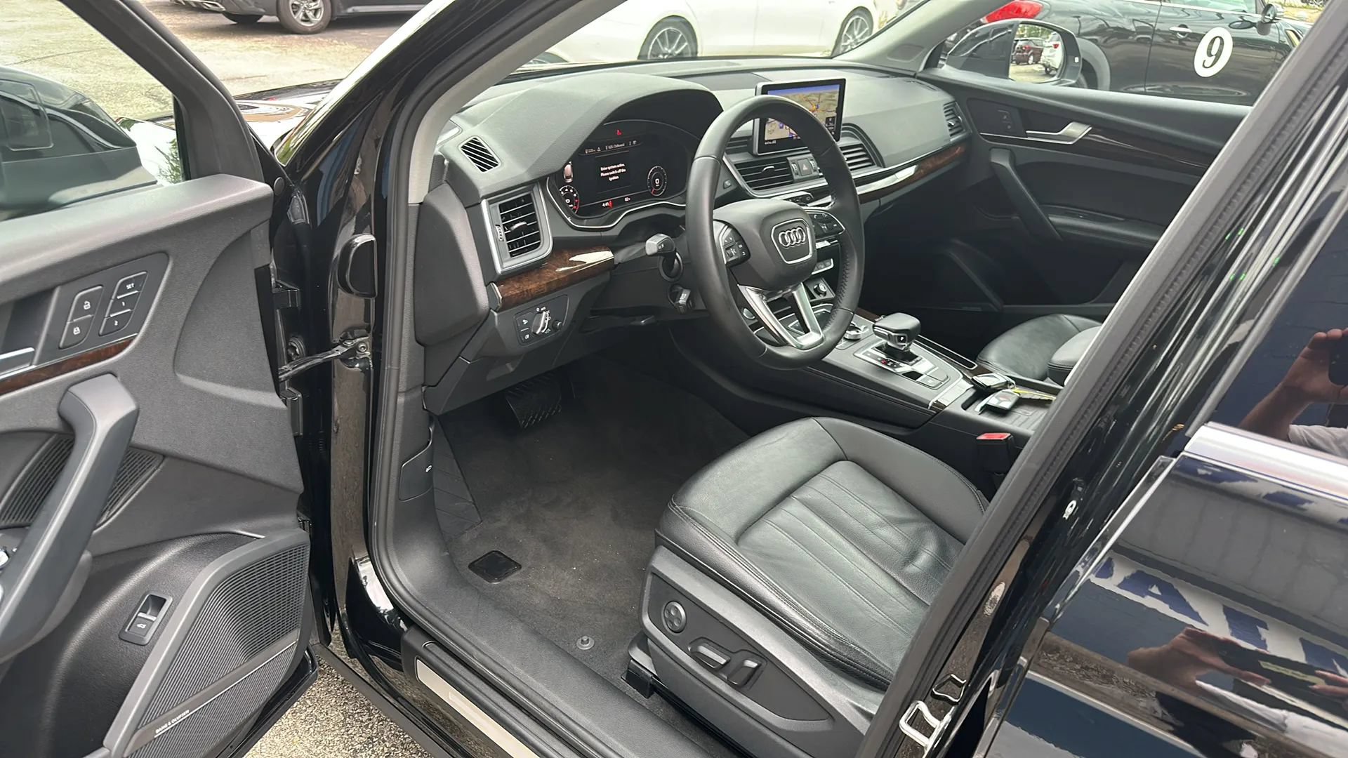 Used 2019 Audi Q5 2.0T Premium Plus w/ Premium Plus Package AWD/4WD image 12