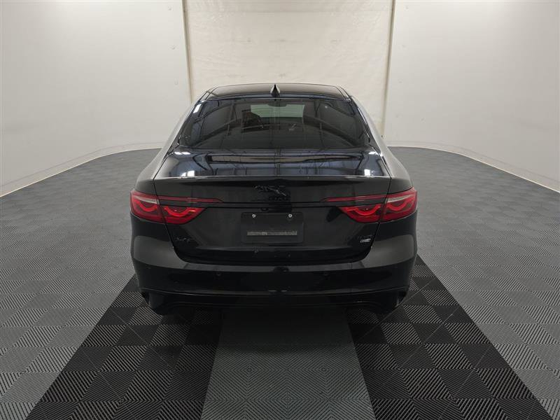Used 2022 Jaguar XF R-Dynamic SE AWD/4WD image 5