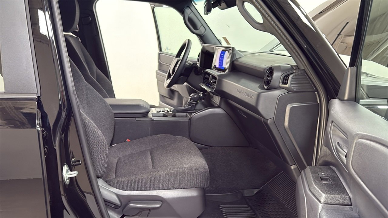 Used 2024 Toyota Land Cruiser image 18