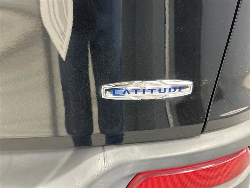 Used 2018 Jeep Cherokee Latitude Plus image 9