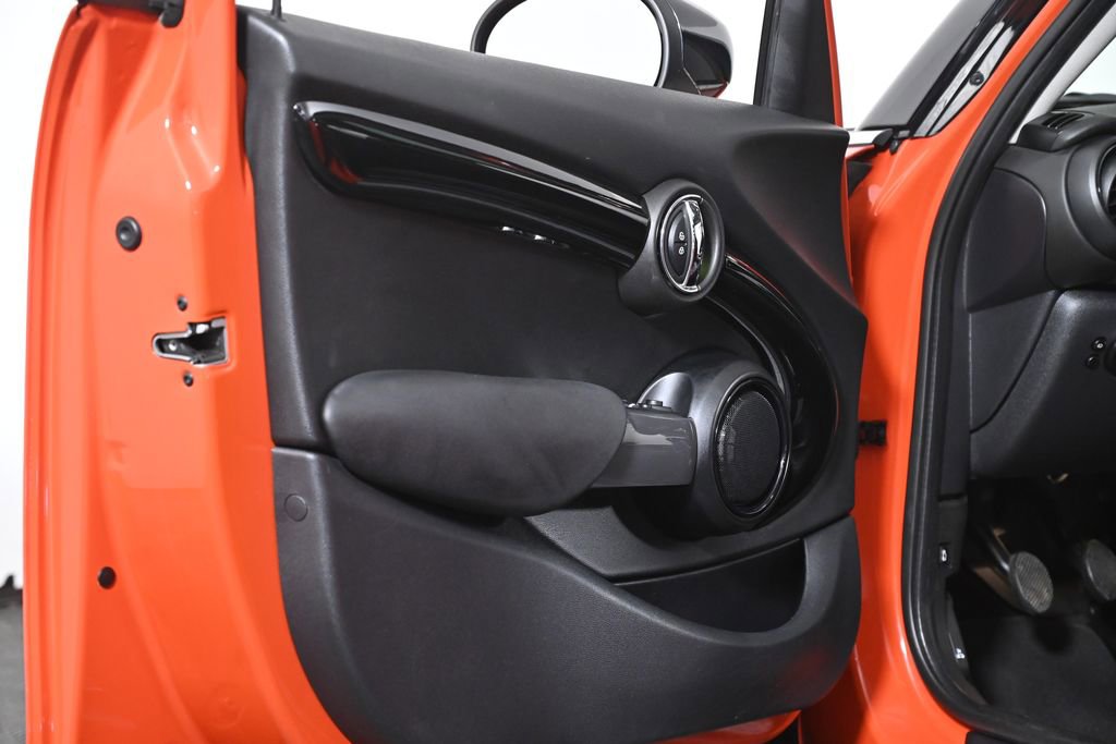 Used 2021 MINI Cooper S image 26