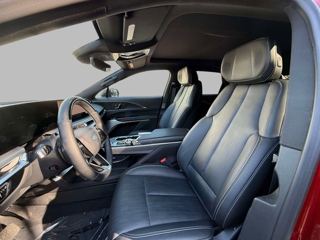 Used 2024 Cadillac Lyriq Luxury w/ LPO, Floor Liner Package image 2