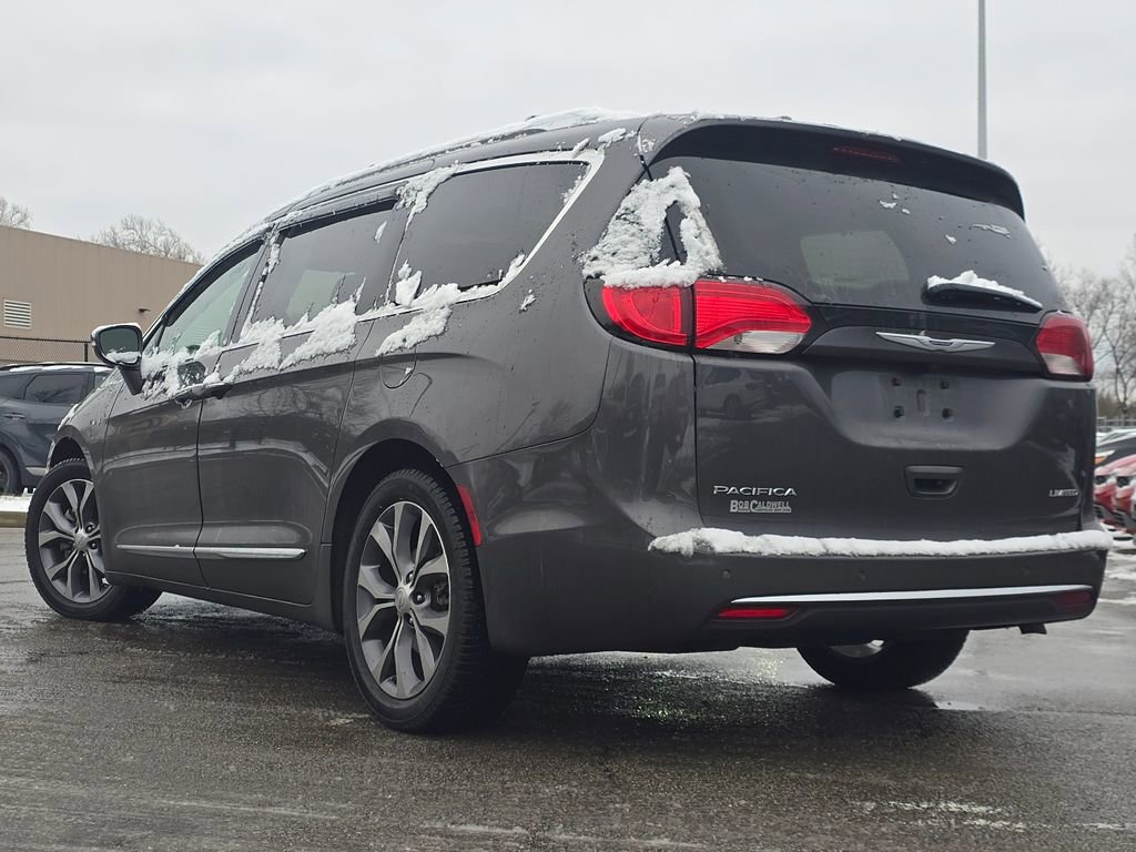 Used 2019 Chrysler Pacifica Limited w/ Tire & Wheel Group image 13