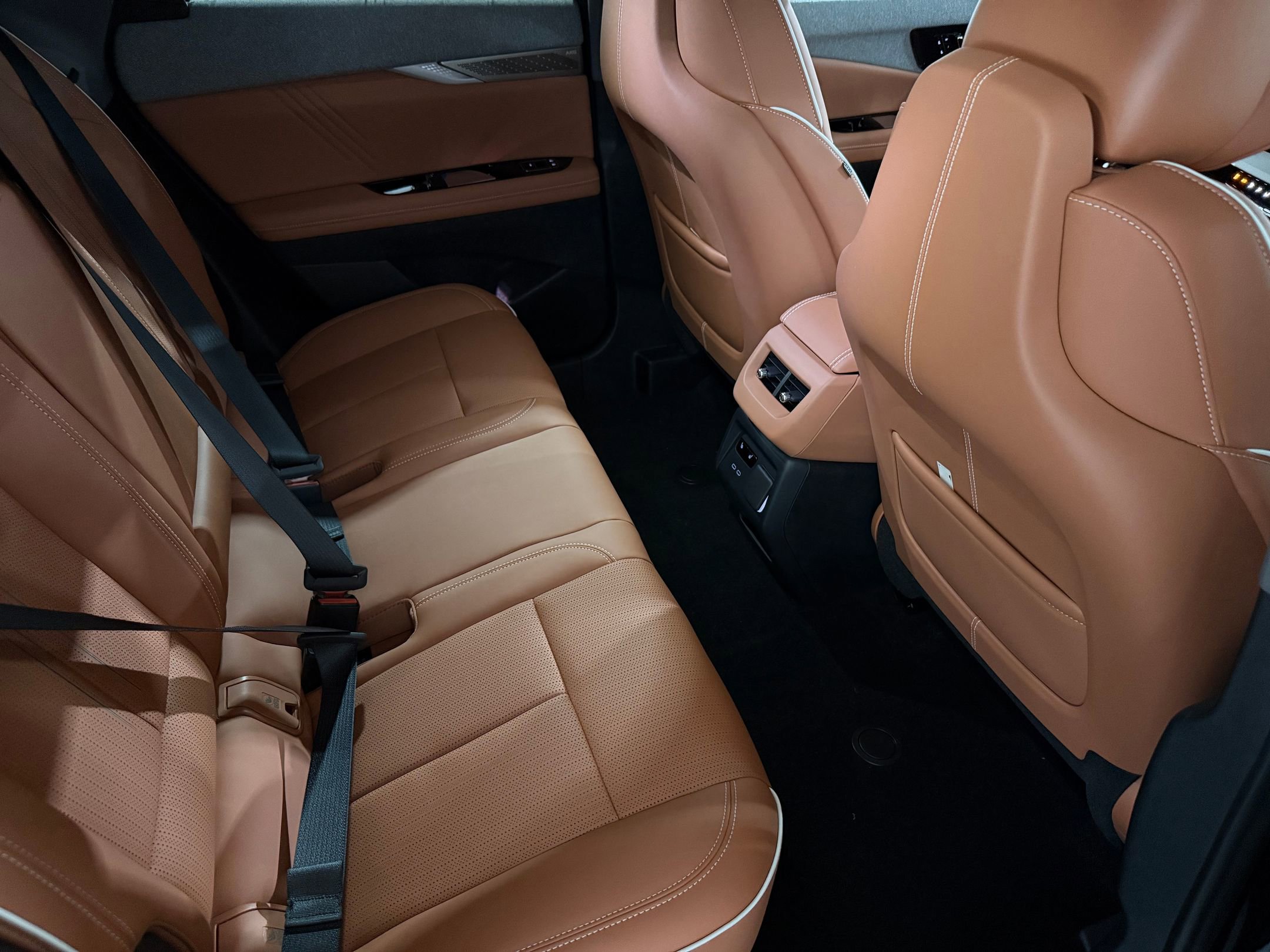 New 2026 Cadillac Optiq Luxury 2 image 47