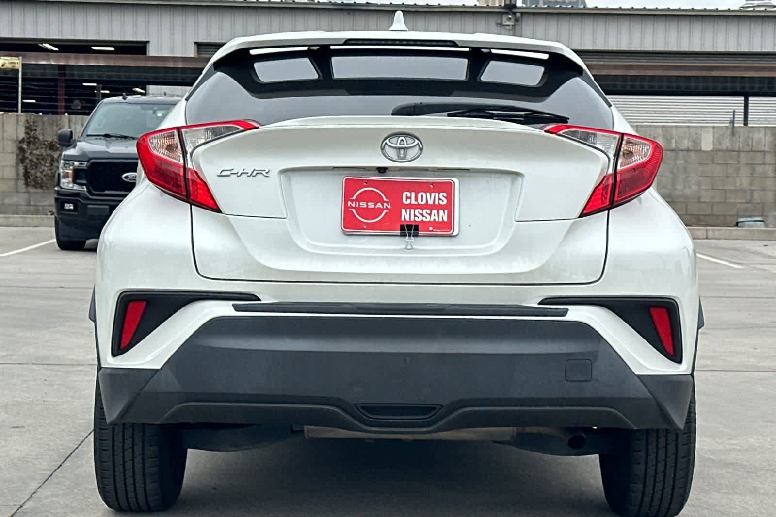 Used 2019 Toyota C-HR LE FWD image 8