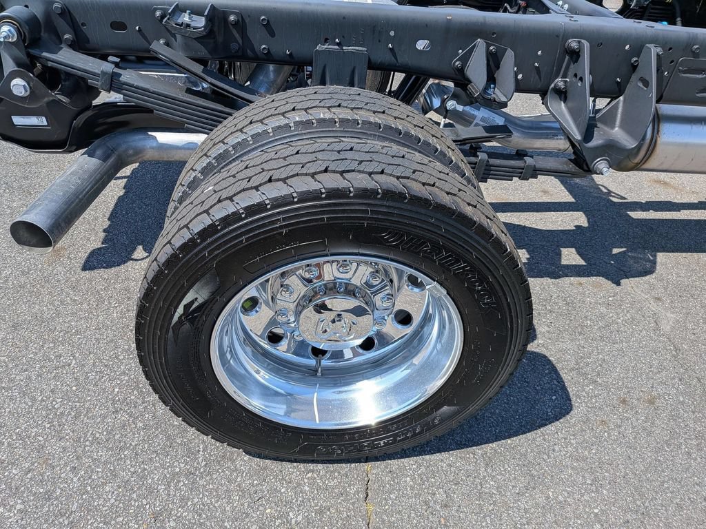 New 2026 RAM 5500 Tradesman w/ Chrome Appearance Group AWD/4WD image 25