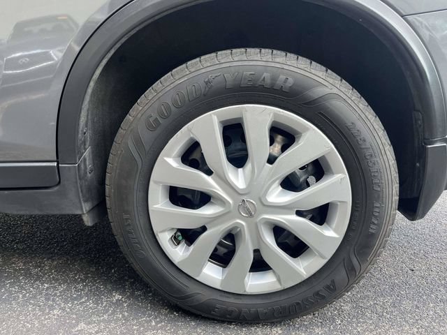 Used 2016 Nissan Rogue S FWD image 11