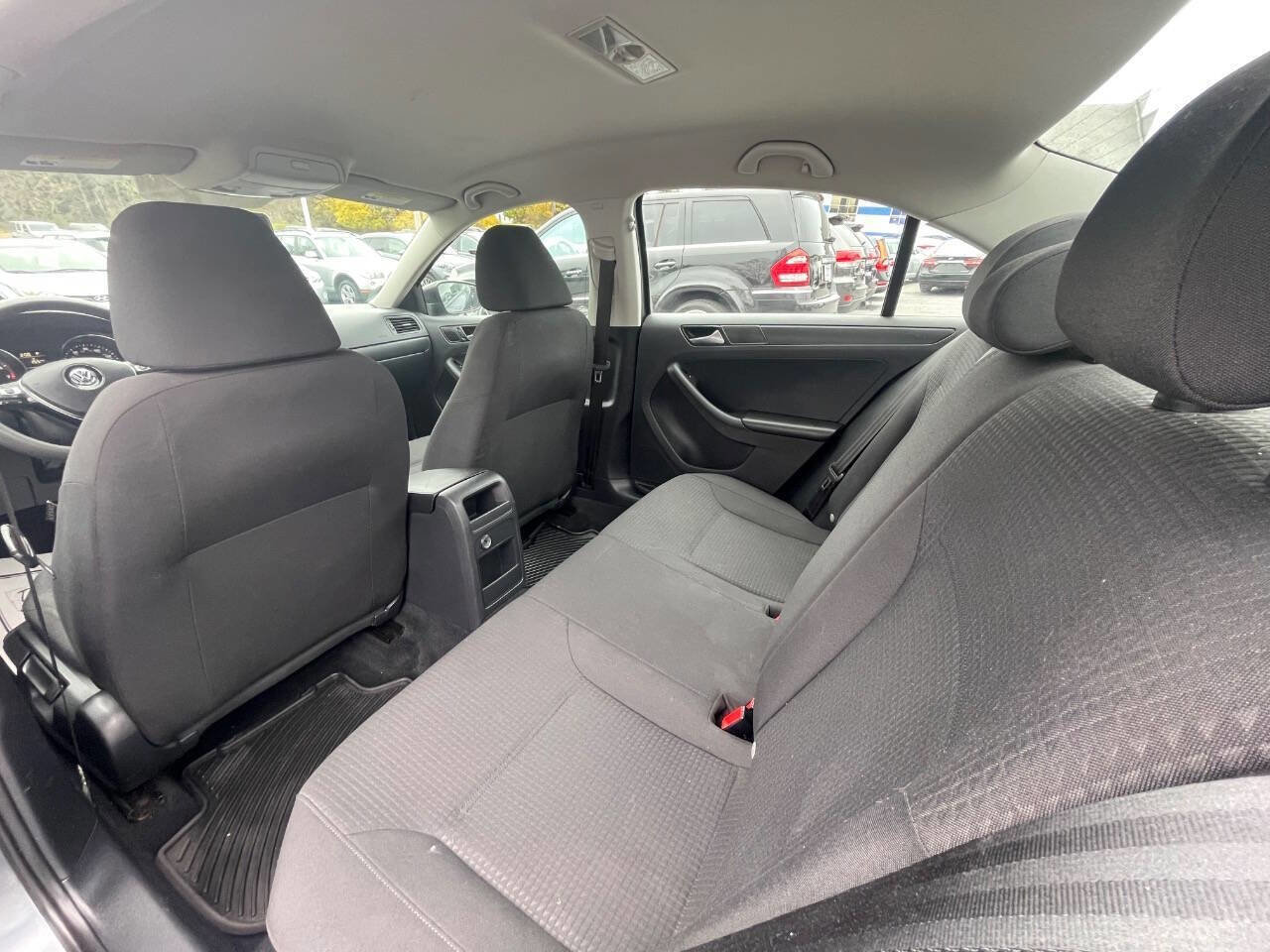Used 2016 Volkswagen Jetta S image 25