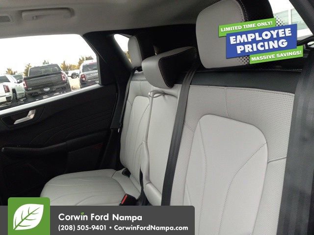 New 2025 Ford Escape SE w/ PHEV Premium Package FWD image 28
