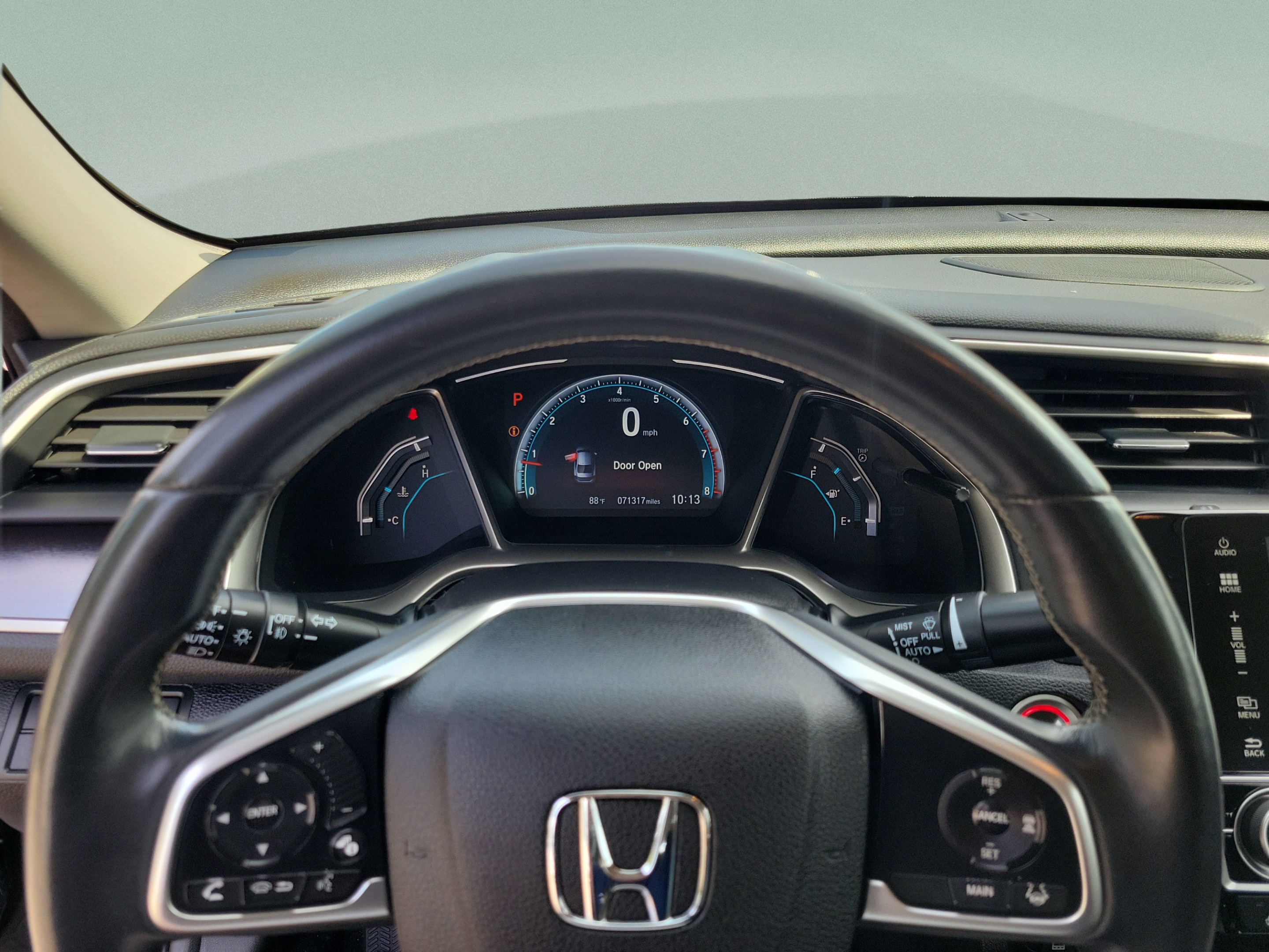 Used 2017 Honda Civic Touring image 10