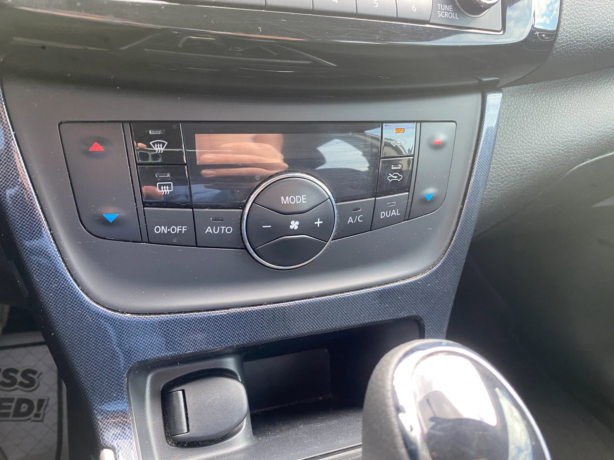 Used 2018 Nissan Sentra SR w/ SR Midnight Edition Package image 20