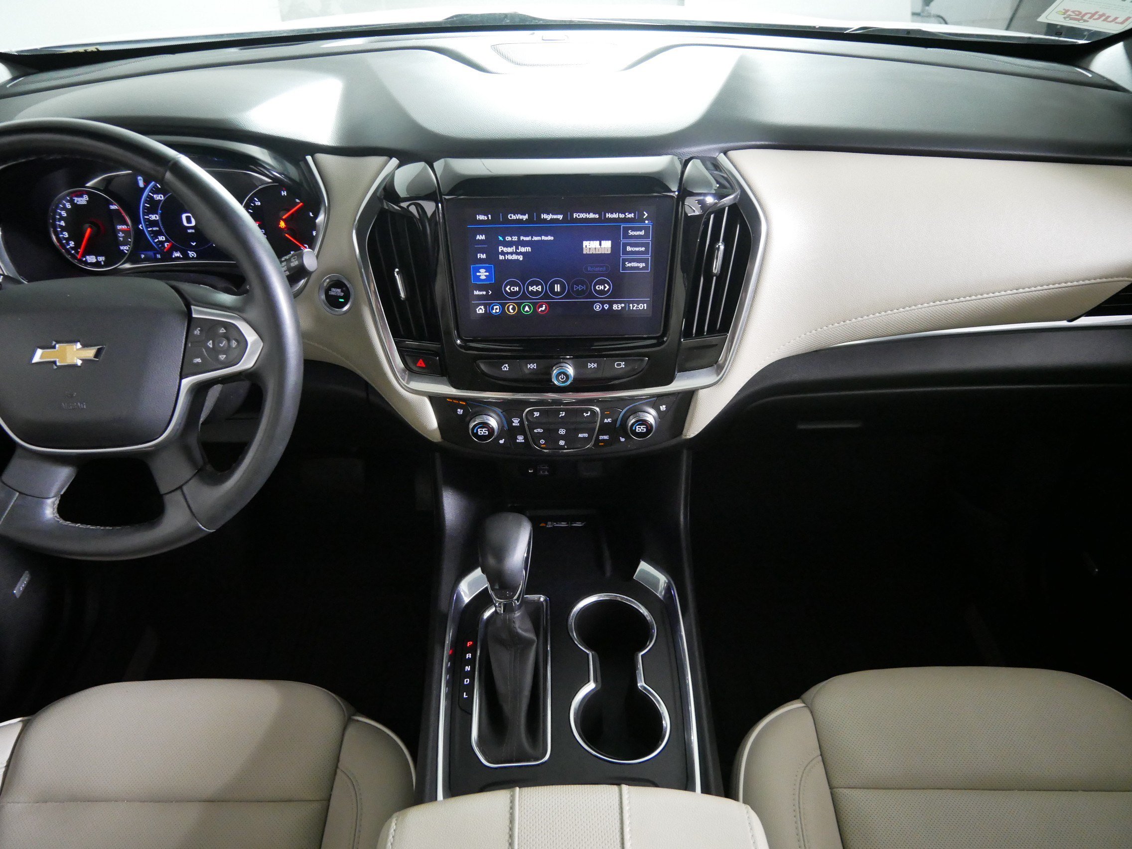 Certified 2023 Chevrolet Traverse Premier w/ LPO, Floor Liner Package AWD/4WD image 10