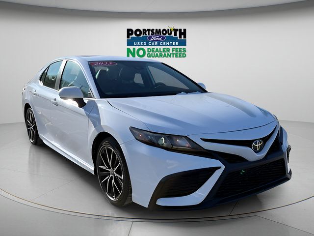 Used 2023 Toyota Camry SE FWD image 1