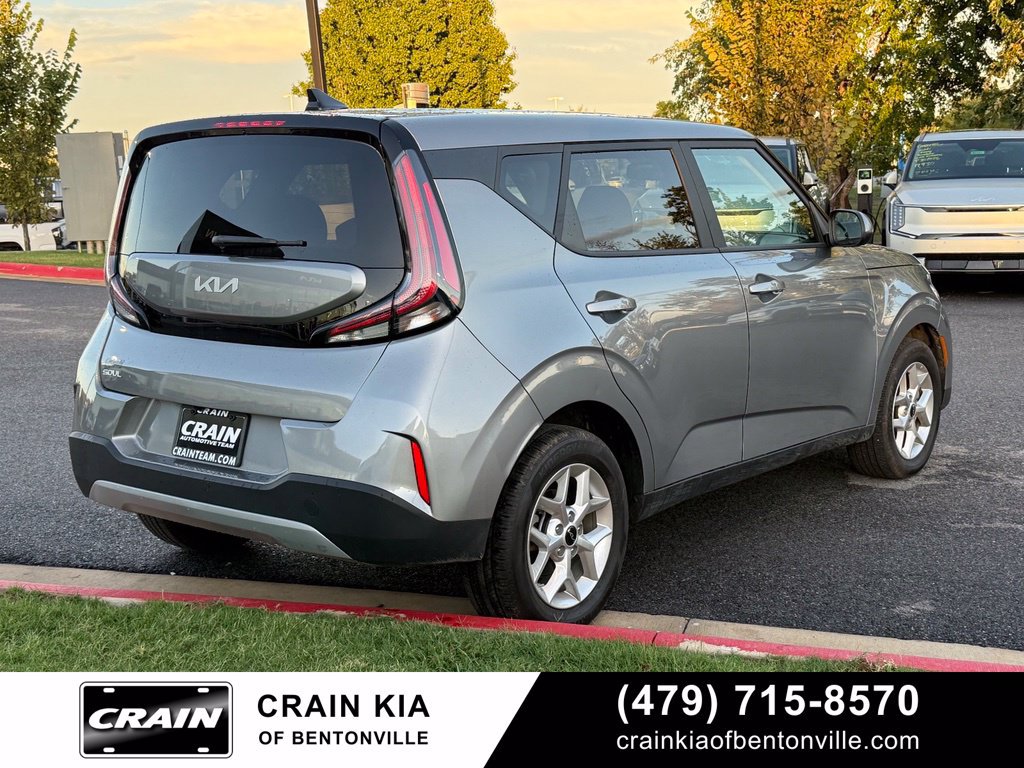 Certified 2025 Kia Soul LX w/ LX Technology Package FWD image 7