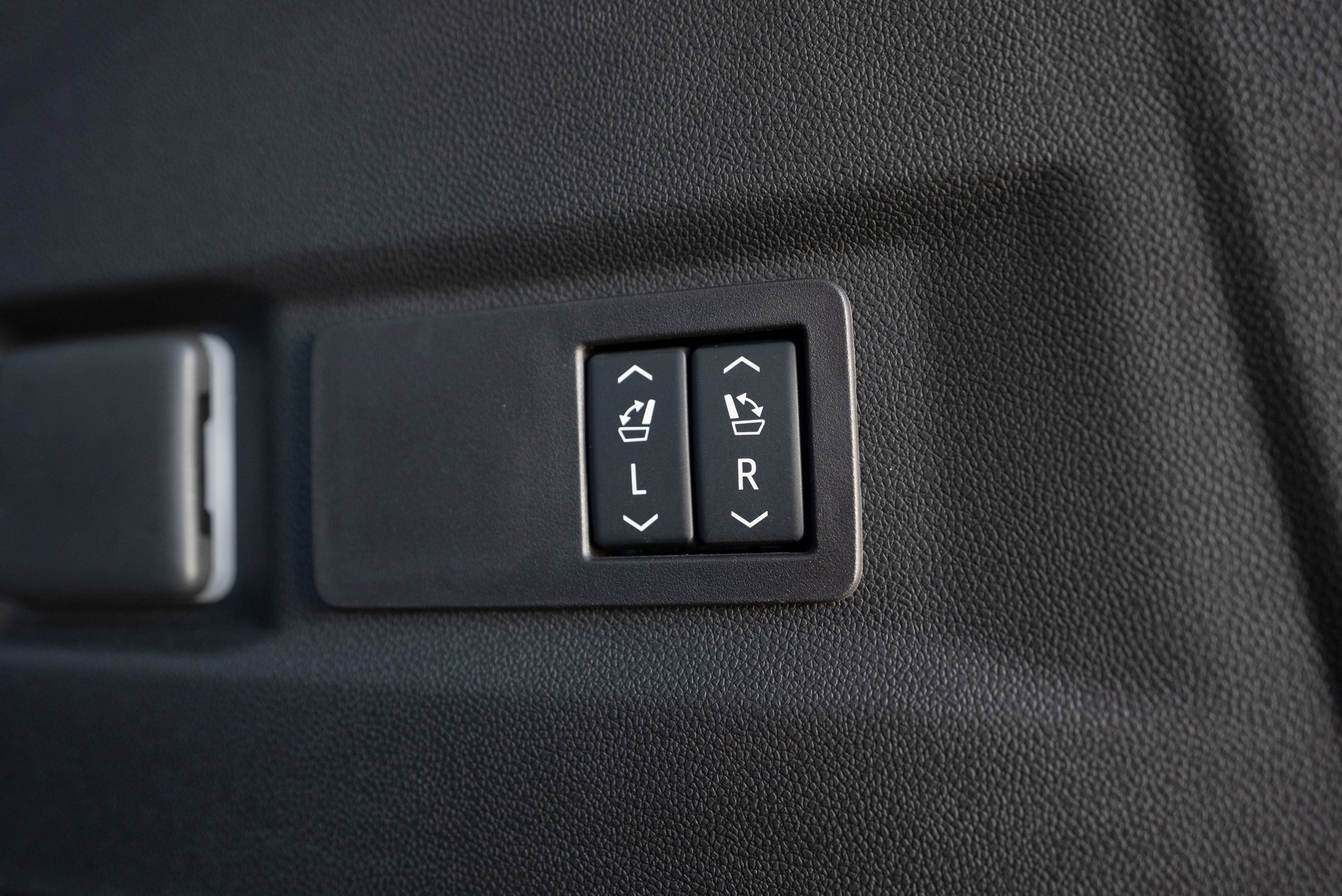 Used 2026 GMC Yukon Denali Ultimate image 28