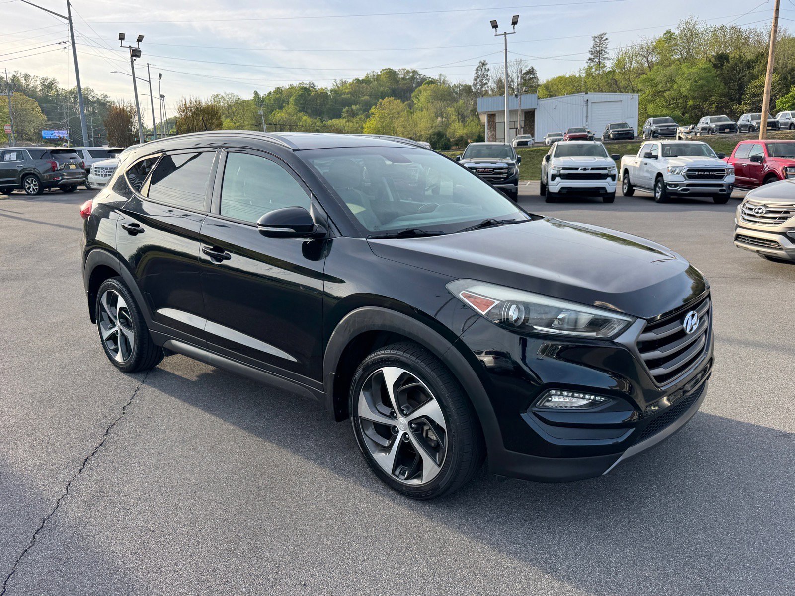 Used 2016 Hyundai Tucson Sport FWD image 2