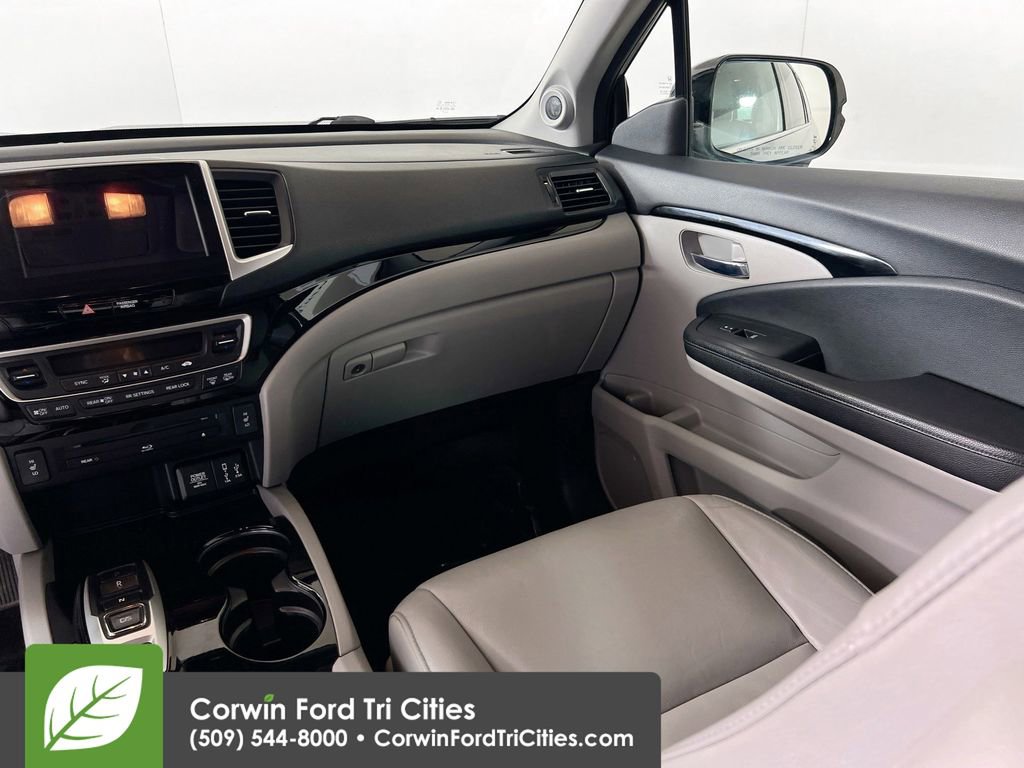 Used 2018 Honda Pilot Touring image 28