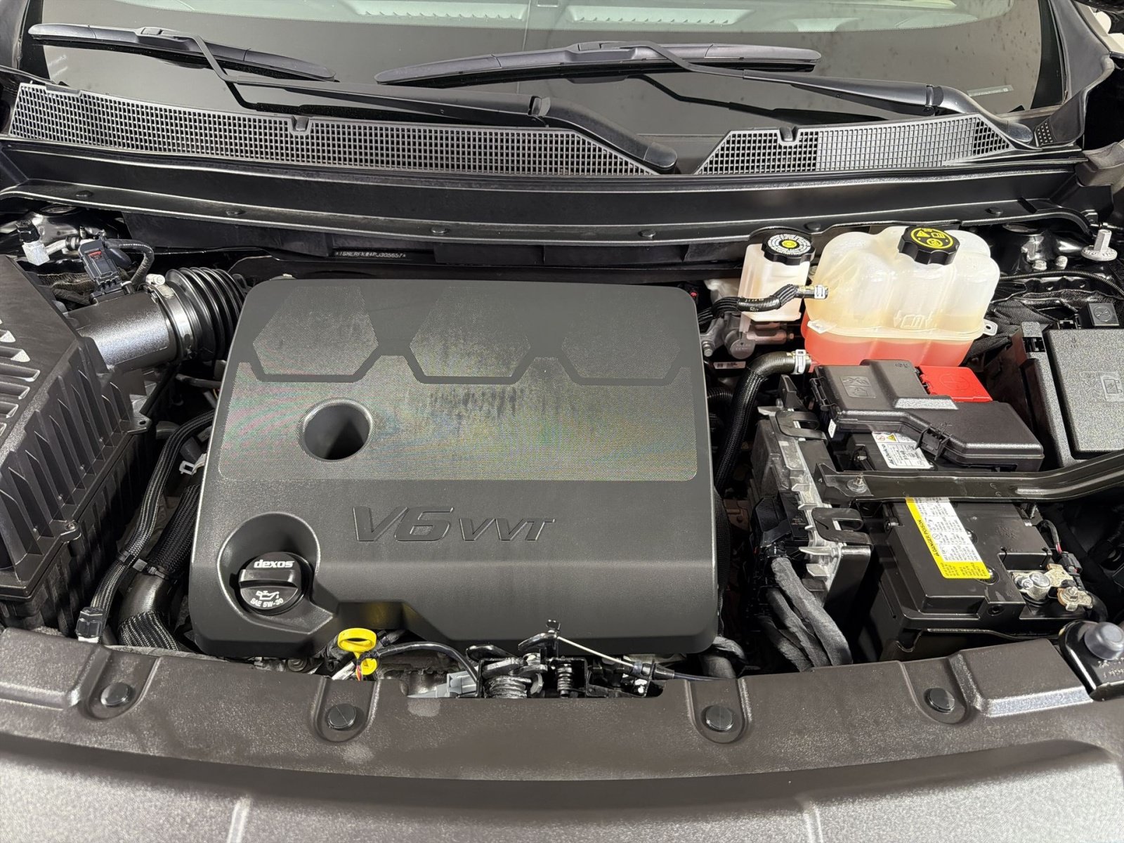 Used 2023 Chevrolet Traverse LS FWD image 28