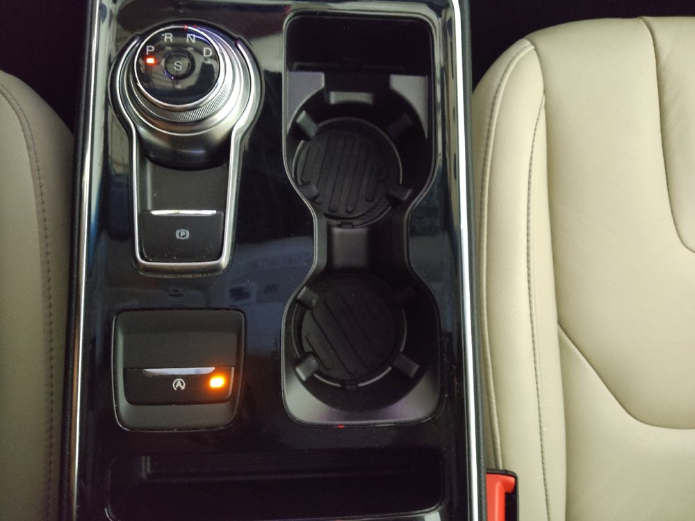 Used 2019 Ford Edge Titanium w/ Cold Weather Package image 26