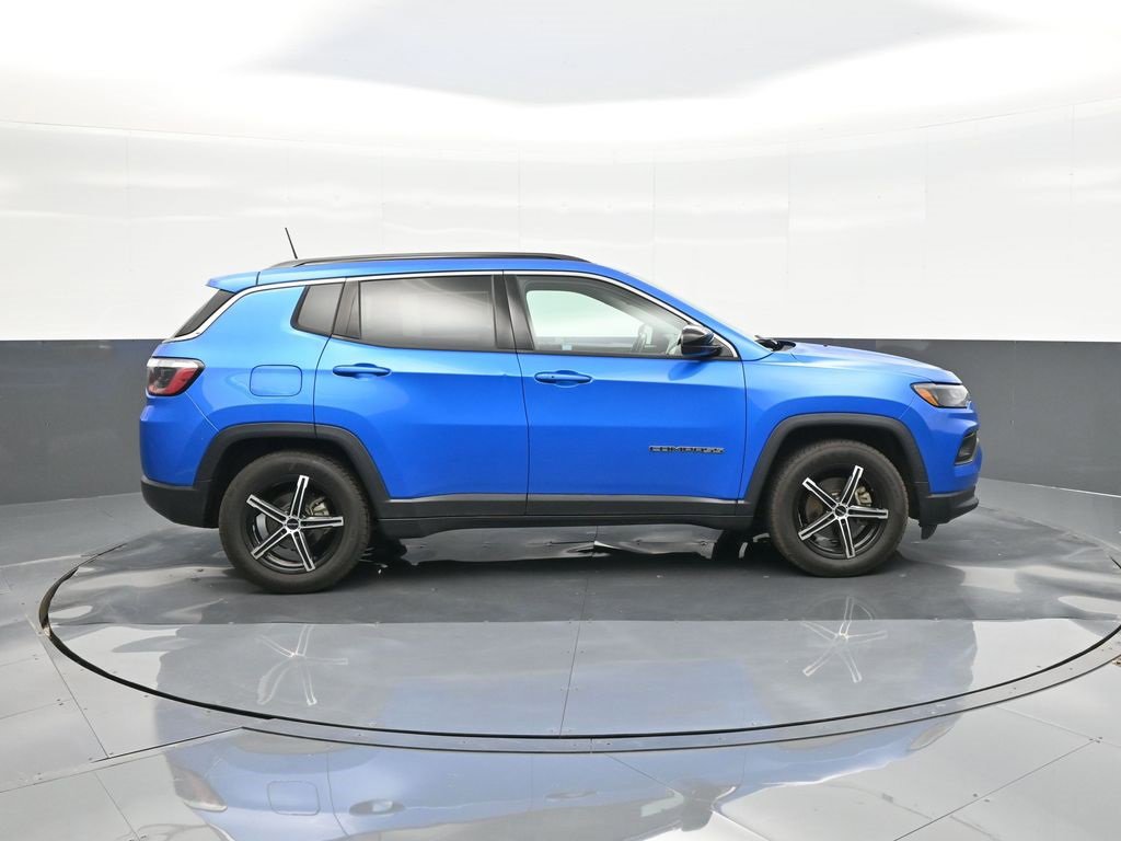 Used 2022 Jeep Compass Latitude w/ Convenience Group image 26