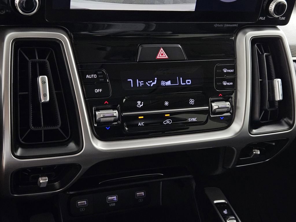 Used 2022 Kia Sorento S w/ Panoramic Sunroof Package AWD/4WD image 14