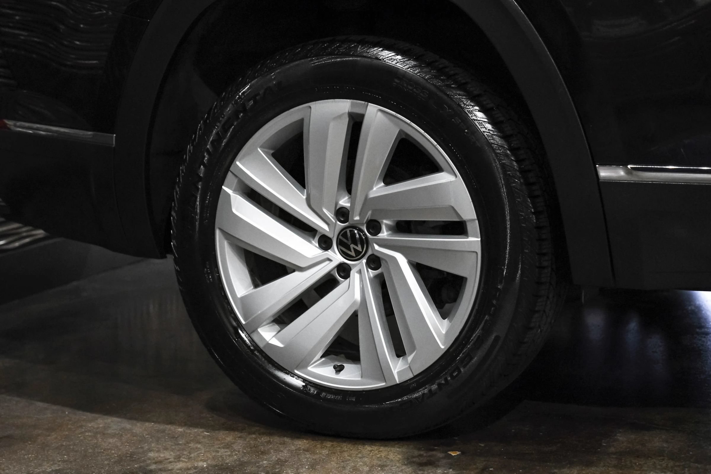 Used 2021 Volkswagen Atlas SEL AWD/4WD image 55