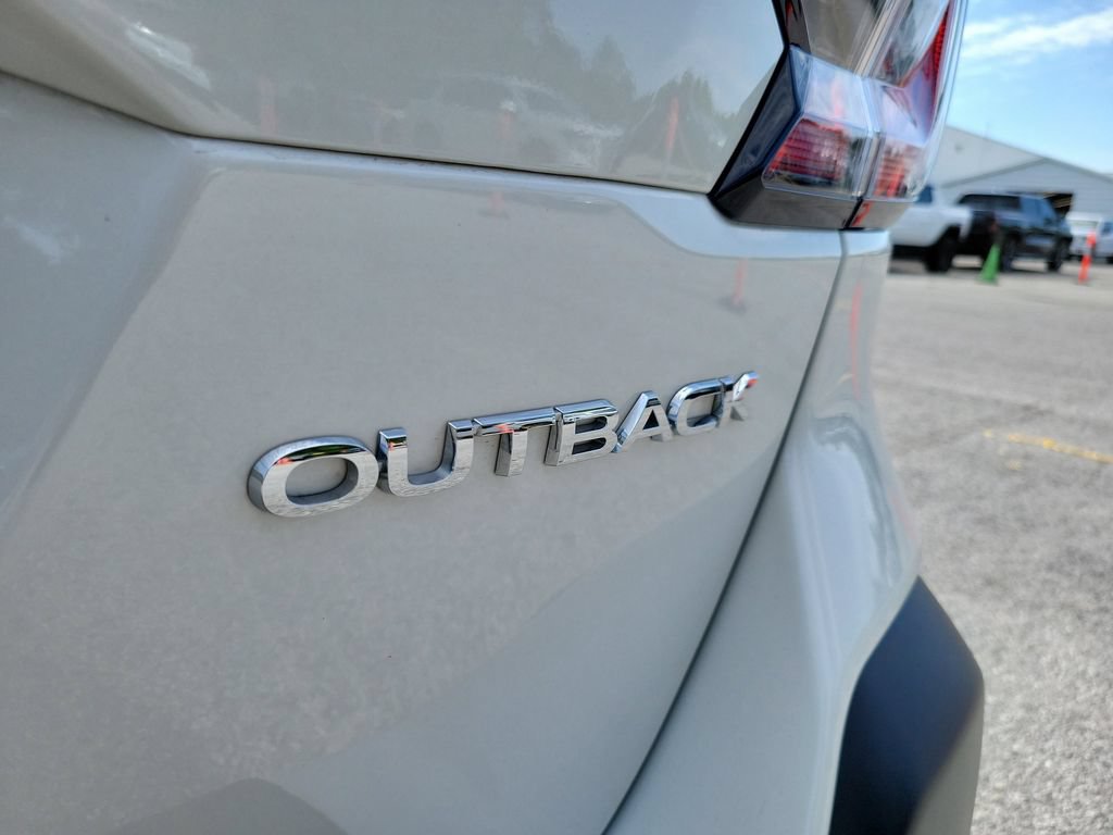 Used 2025 Subaru Outback Premium w/ Popular Package #1A AWD/4WD image 10