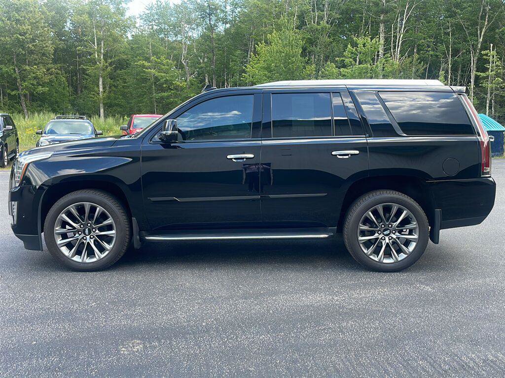 Certified 2020 Cadillac Escalade Premium Luxury w/ Escalade Sport Edition AWD/4WD image 3
