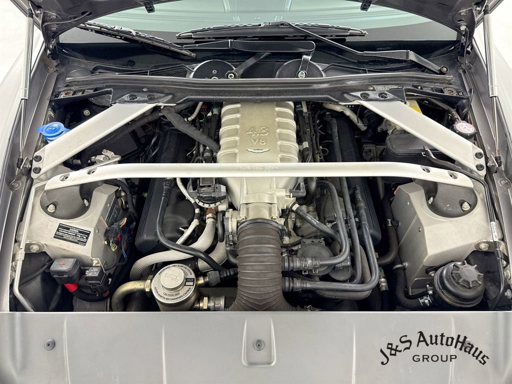 Used 2008 Aston Martin V8 Vantage Coupe RWD image 35
