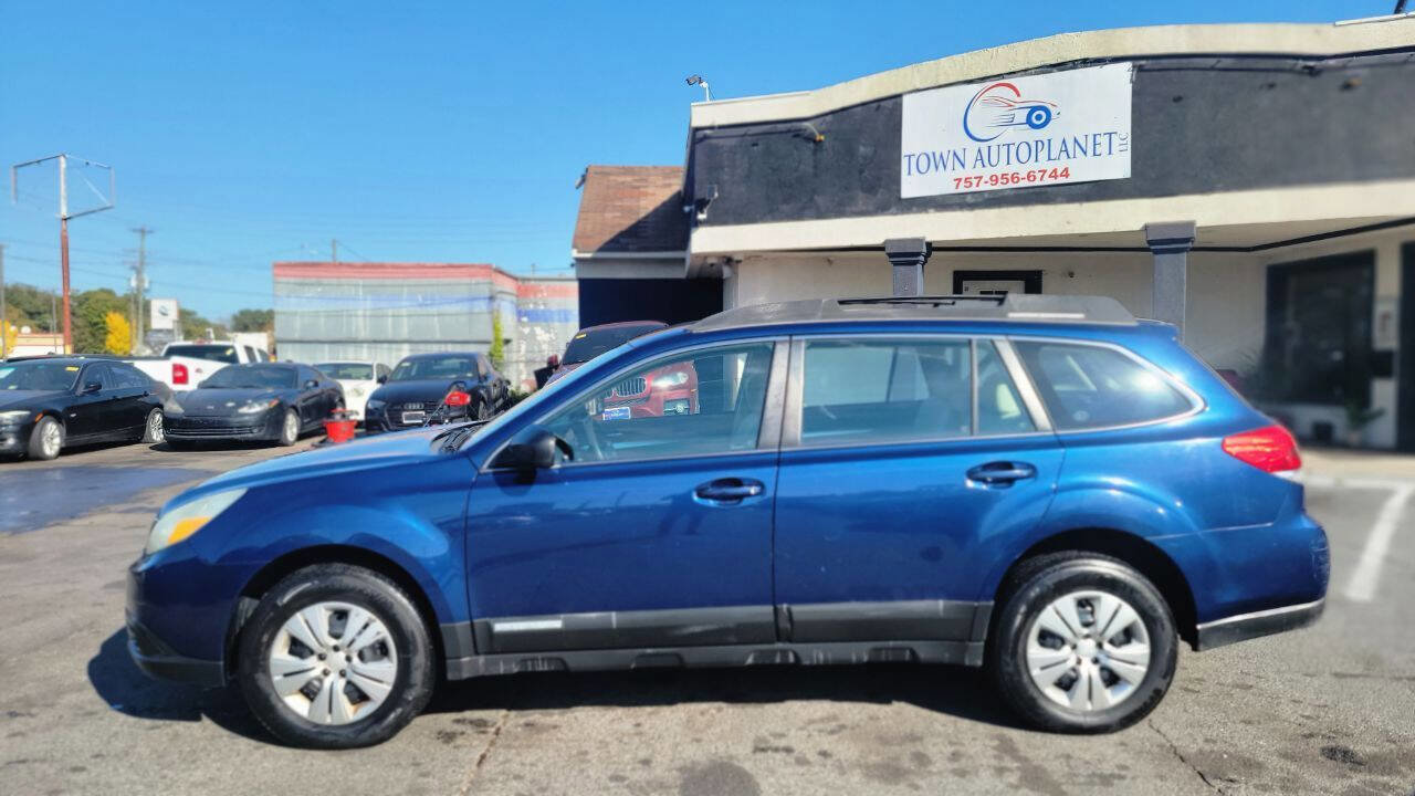 Used 2010 Subaru Outback 2.5i image 2