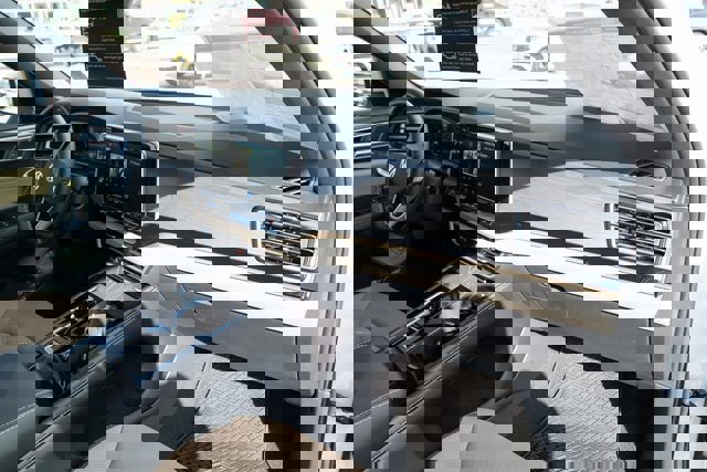 New 2026 Volkswagen Atlas Cross Sport SE image 38