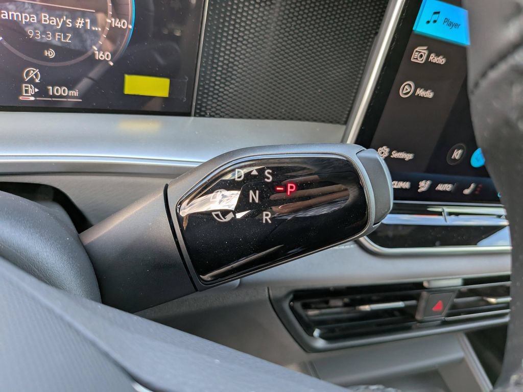 New 2026 Volkswagen Tiguan SE R-Line FWD image 27