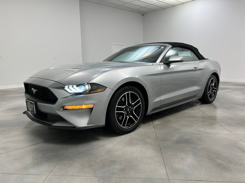 Used 2023 Ford Mustang Premium image 3
