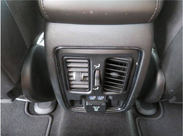 Used 2020 Jeep Grand Cherokee Limited AWD/4WD image 9