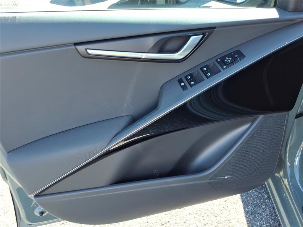 New 2026 Kia Niro EX w/ EX Premium Package FWD image 16