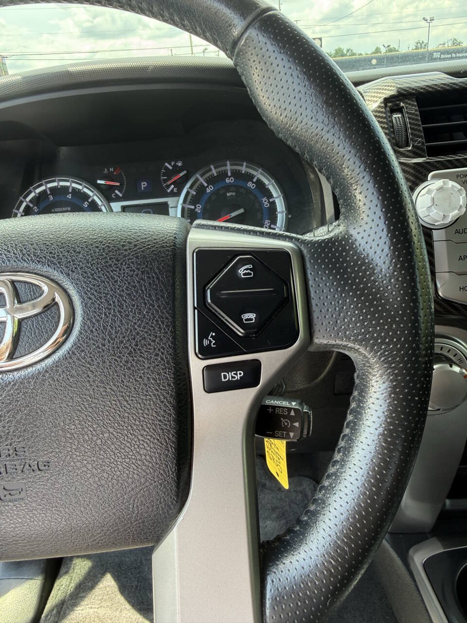 Used 2017 Toyota 4Runner SR5 AWD/4WD image 17